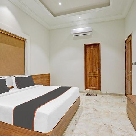Ratna Vilas Palace Rajkot Bagian luar foto